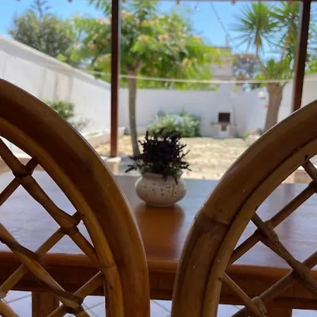 Vistamare La Apartment *